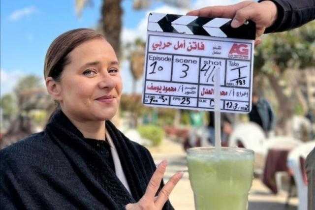 نيللي كريم تعكف على تصوير دورها في  «فاتن أمل حربي».. صور