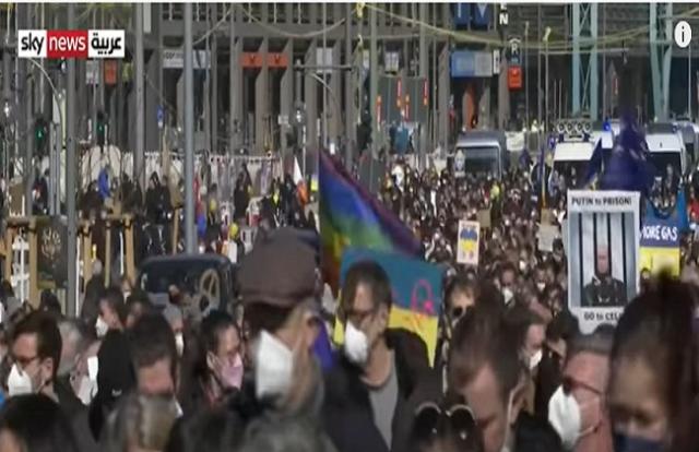 مظاهرات حاشدة ببرلين تنديدًا بالحرب على أوكرانيا «فيديو»