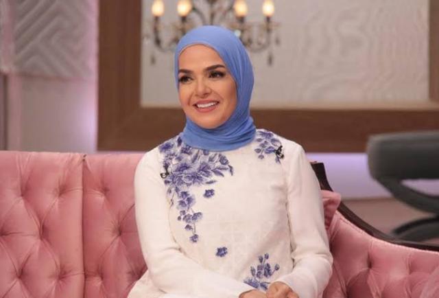منى عبدالغني بعد تعرضها لحادث: أنا محرومة من نعمة السجود.. فيديو