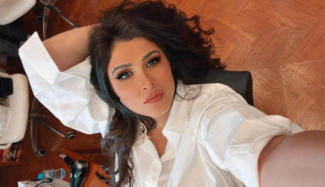 ياسمين عبد العزيز 