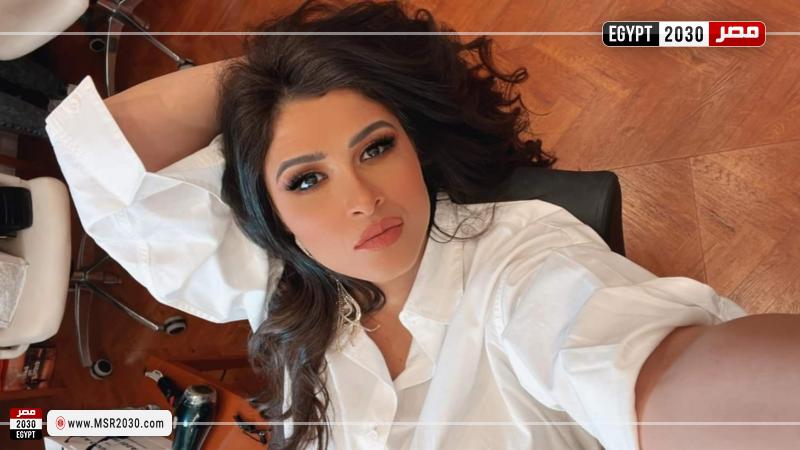 ياسمين عبد العزيز