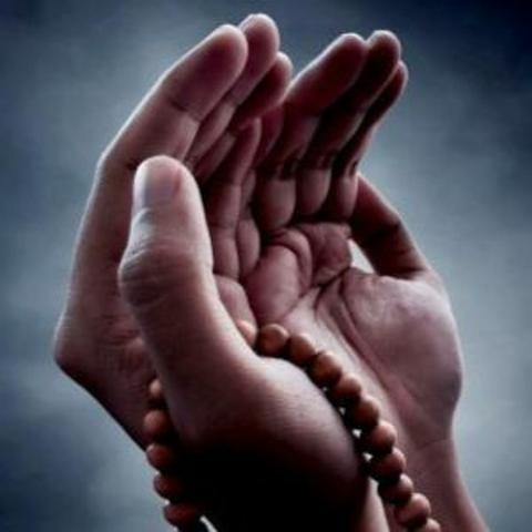 يدعوا الله 