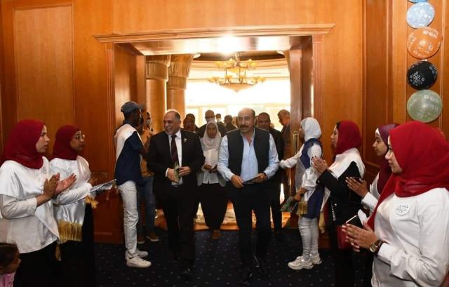 تجهيز 20 عروسة وتكريم حفظة القرآن الكريم في أسوان