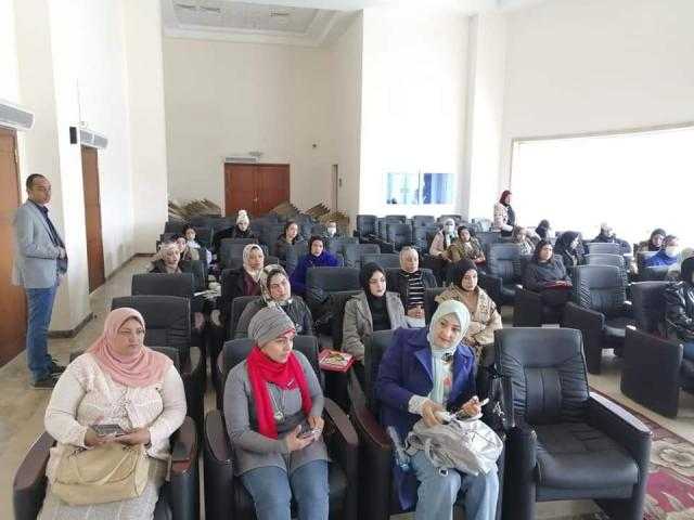أسرتك حياتك.. دورة تدريبية لتأهيل الفتيات لبناء أسرة سليمة ببورسعيد -فيديو