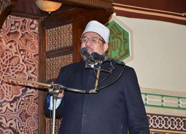 وزير الاوقاف يخطب الجمعة