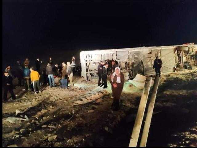 إصابة 33 شخصا في انقلاب أتوبيس بالوادي الجديد