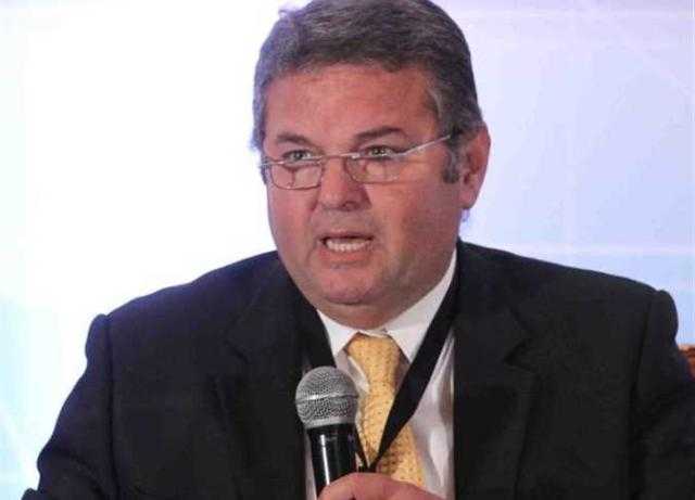 مفيش مصانع.. وزير قطاع الأعمال:  1.25 مليار جنيه تعويضات عمال الحديد والصلب