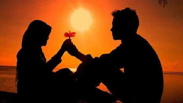 لعودة الأسر المفكَّكة.. دعاء لم الشمل وتحبيب الأزواج «فيديو»