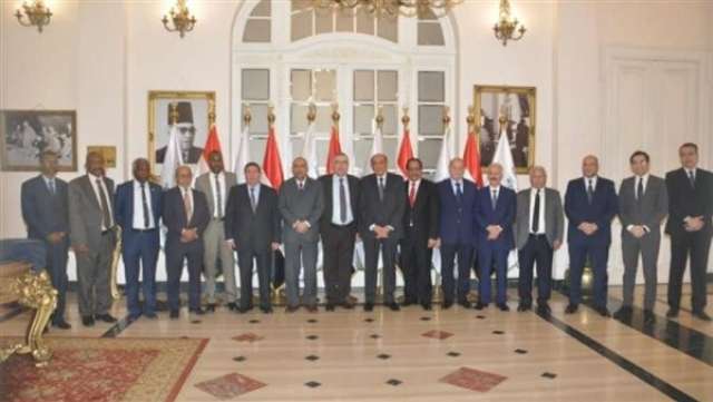 الوفد المشارك في الاجتماع 