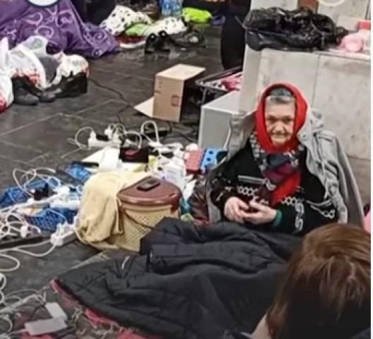 أنفاق المترو تصبح منزلا للأوكرانيين «فيديو»