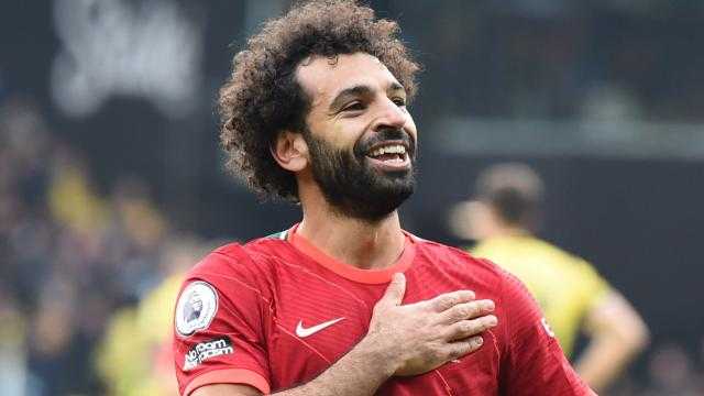 ناقد رياضي يوضح مميزات استمرار محمد صلاح مع ليفربول