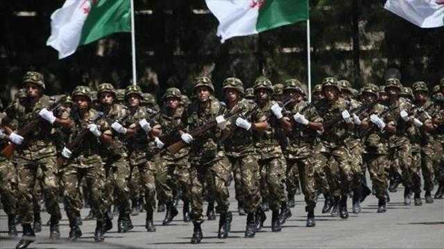 الجزائر: استشهاد 3 عسكريين في اشتباك مع إرهابيين جنوبي البلاد