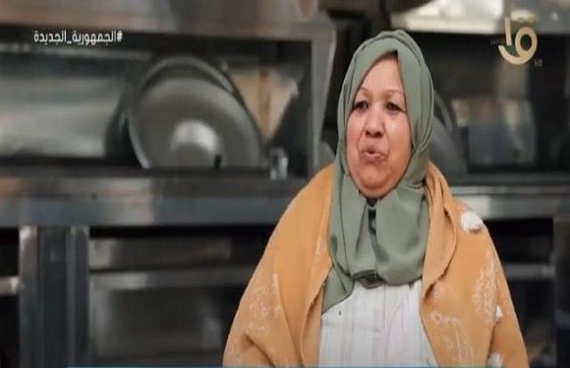 الحاجة هدى.. حكاية سيدة مكافحة من شوارع مصر «فيديو»