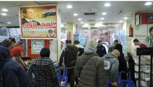 إقبال جماهيري على منافذ «كلنا واحد» بالمحافظات.. صور