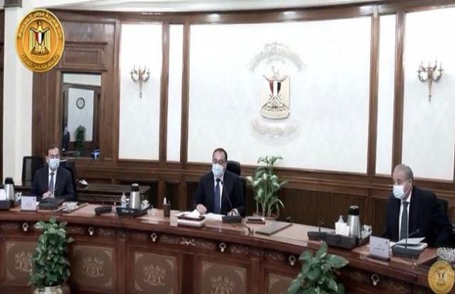 «مدبولي» يترأس اجتماع لجنة مواجهة تأثير الأزمة العالمية على السلع.. فيديو