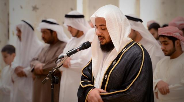 إدريس أبكر.. صوت ملائكي يجذب الآذان «فيديو»