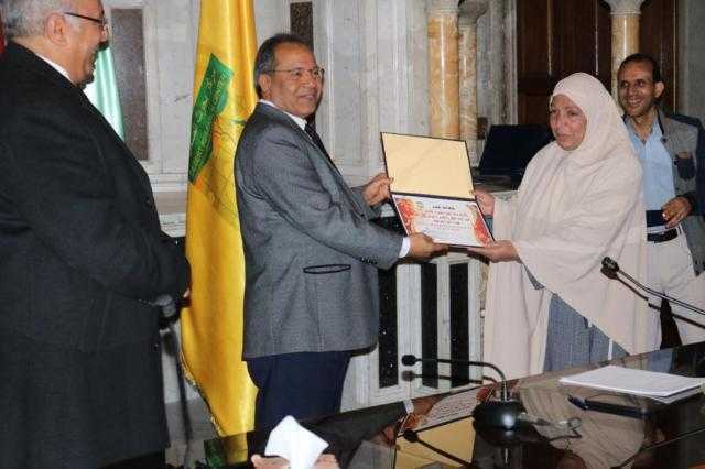 الزراعة: بحوث الصحراء يحتفل بعيد الأم ويكرم عددا من الأمهات المثاليات