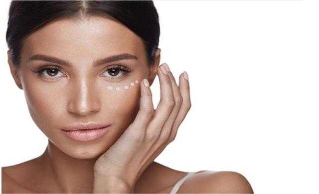 للجنس الناعم.. الكونسيلر الأبيض سلاح فعال لإخفاء عيوب البشرة