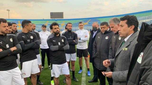 وزير الشباب والرياضة يدعم لاعبي منتخب مصر قبل مواجهة السنغال