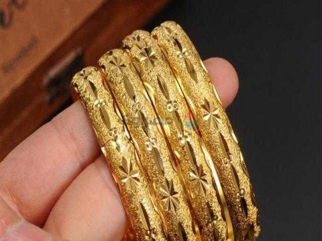 محدش يشتري.. مسؤول سابق يكشف مفاجأة صادمة عن أسعار الذهب