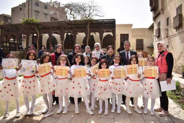 متحف جاير آندرسون ينظم معرضًا للفن التشكيلي بمناسبة عيد الأم