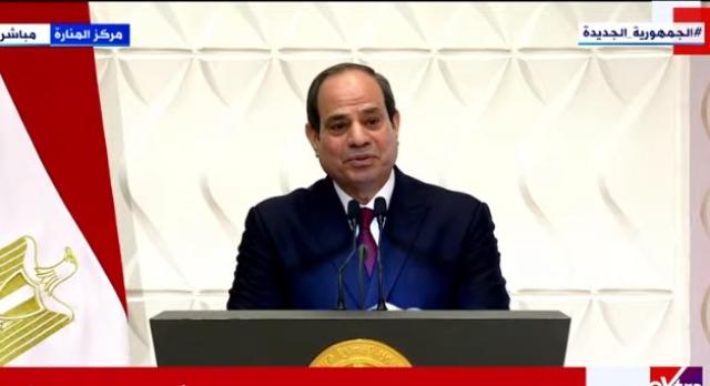 السيسي يدعو للأمهات المتوفيات: «ربنا يتغمدهم بحق كل حاجة حلوة عملوها»