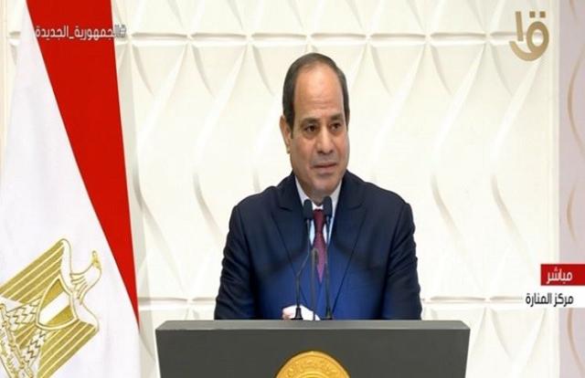 السيسي: «معندناش مشكلة في السلع الأساسية والقمح هيكفينا 4 شهور»