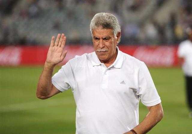 حسن شحاتة يعتذر عن حضور مباراة مصر والسنغال