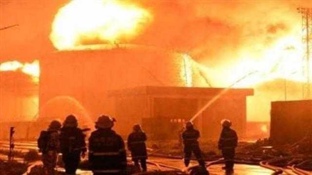 شاهد.. اللحظات الأولى لحريق خزانين لمنشأة أرامكو بجدة في السعودية