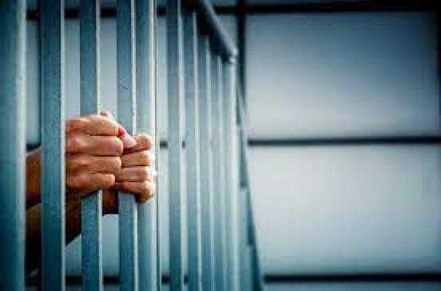 المؤبد لعاطلين إستدرجا سائق توك توك لسرقته وقتلاه بالبحيرة