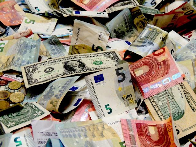 أسعار العملات العربية والأجنبية 