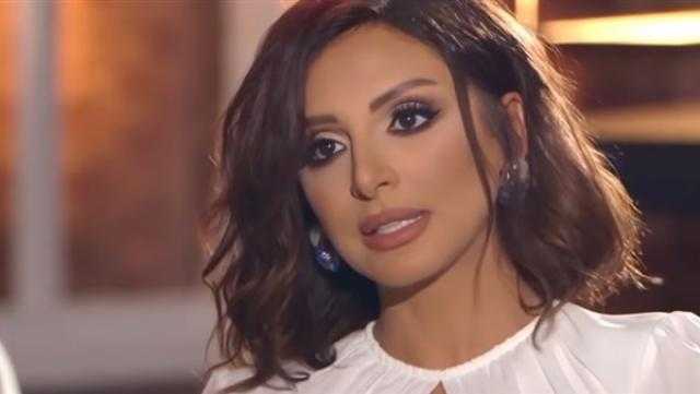 أنغام: «أغنية شنطة سفر مكانتش بتاعتي ودي نجمتي المفضلة».. فيديو