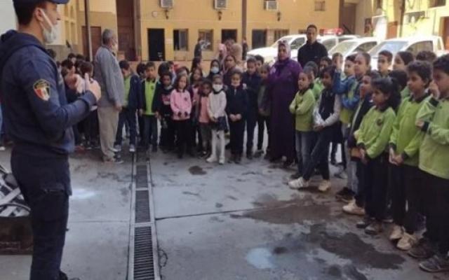 الحماية المدنية بمديرية أمن الأقصر تستقبل زيارة لعدد من تلاميذ إحدى المدارس