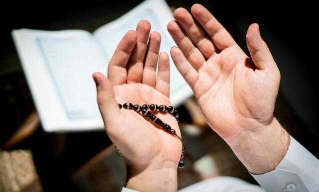 الله في سماء الدنيا الآن.. ادع بهذه الأدعية يُستجاب لك