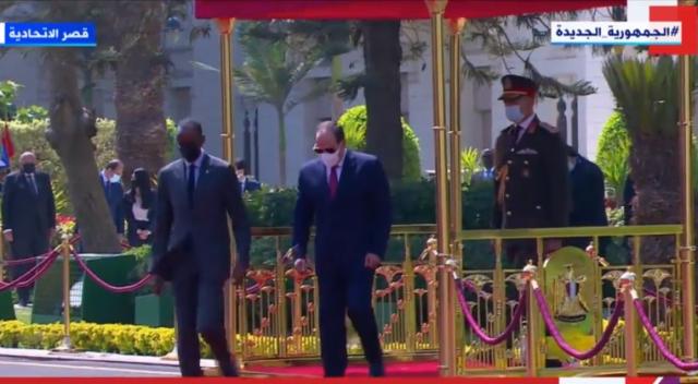 شاهد.. السيسي ونظيره الرواندي يستعرضان حرس الشرف