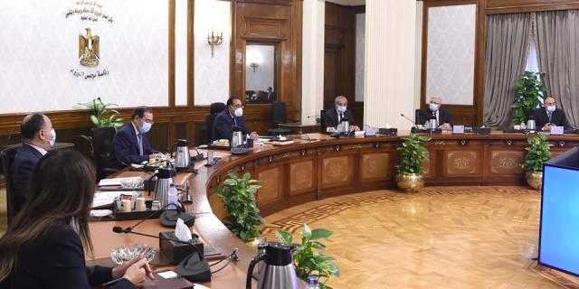 أبرزها تطبيق «في خدمتك».. طرق التواصل مع منظومة الشكاوى الموحدة