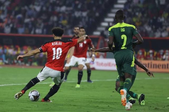 عادل مصطفى: هناك فوارق بين مصر والسنغال.. والفوز أهم من الأداء