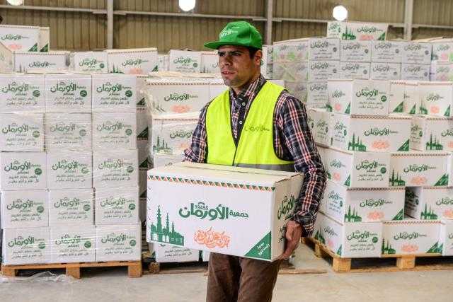 «مصر الخير» توزع كراتين ولحوم على 21 ألف و200 أسرة بقنا