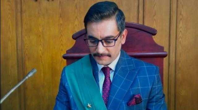 هاني سلامة يكشف عن شخصيته في «ملف سري»