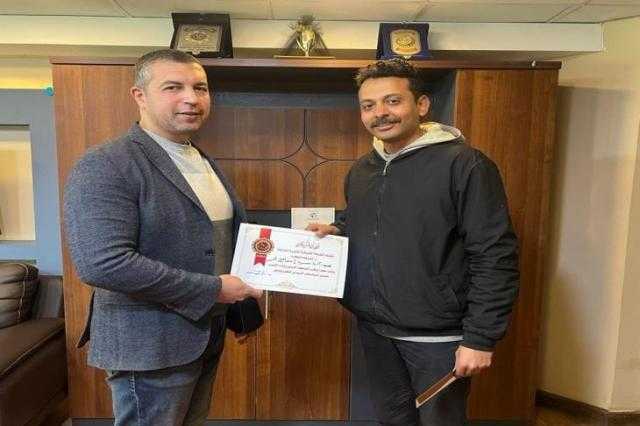 بعدا واقعة مجدي عبدالغني.. تكريم فرد الأمن المسئول عن تأمين بوابة ستاد القاهرة