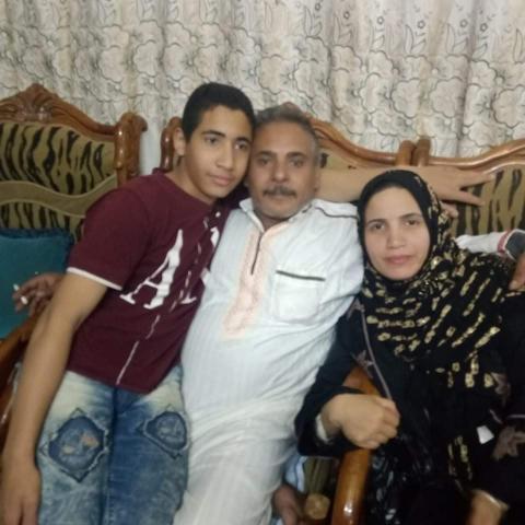 «أرجوكم أعيدوا لي ابني».. والدة «مصطفى ياسر» تستغيث بعد تغيبه: نفسي يرجعلى قبل رمضان