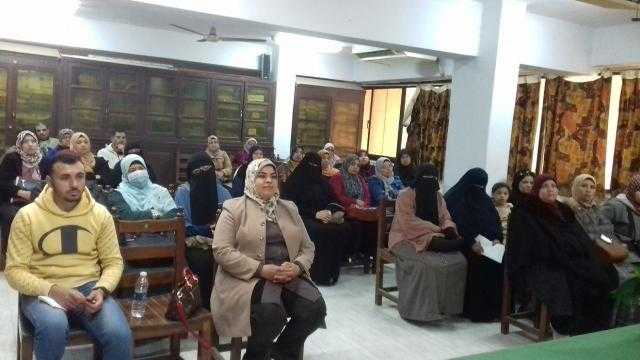 تربية دودة الحرير.. دورة تدريبية في معهد وقاية النباتات