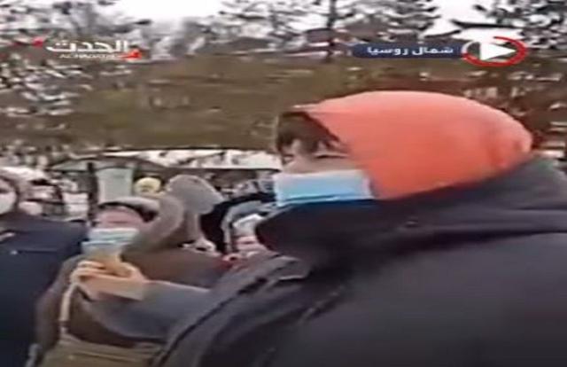 مواطنون روس يتظاهرون احتجاجا على الحرب في أوكرانيا «فيديو»