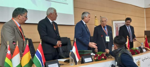 الدكتور سيد خليفة نقيب الزراعيين