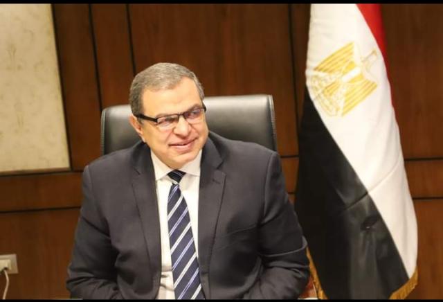 وزير القوى العاملة 