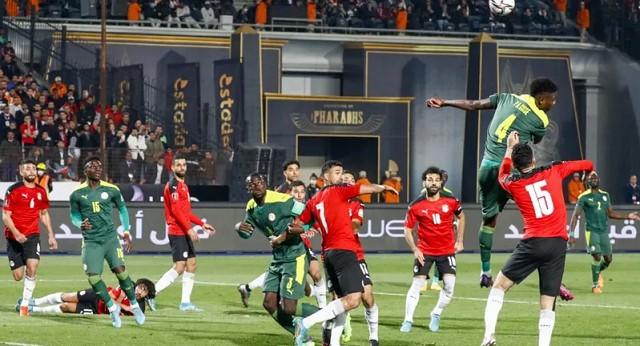 «مباراة الإثارة».. أول تعليق من «كاف» على مواجهة مصر والسنغال