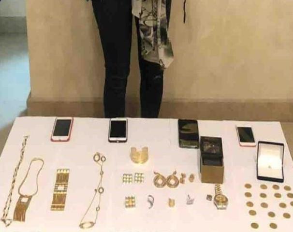 «الخادمة» وراء سرقة مشغولات ذهبية من شقة باتجمع الخامس