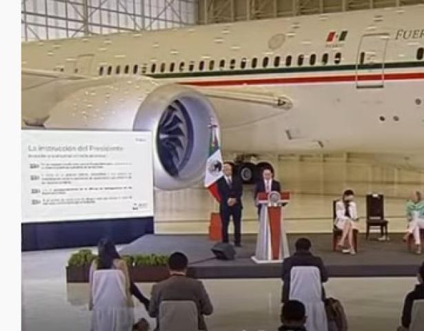 رئيس المكسيك يحول طائرته الخاصة إلى قاعة لحفلات الزفاف «فيديو»