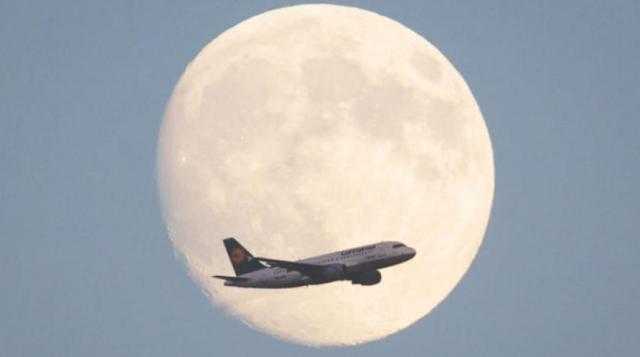 رمضان 2022.. هل يجوز استطلاع الهلال باستخدام الطائرة؟ الإفتاء تُجيب