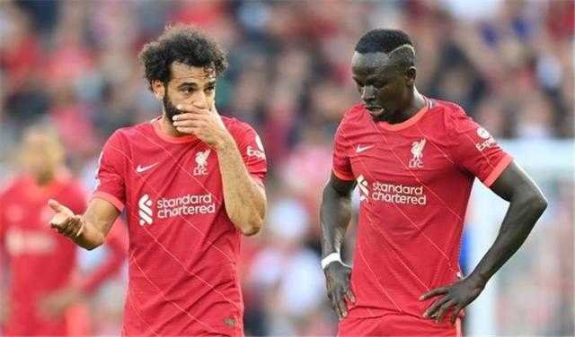 ليفربول يهنئ «مانى»..ويوجه رسالة إلى «صلاح»